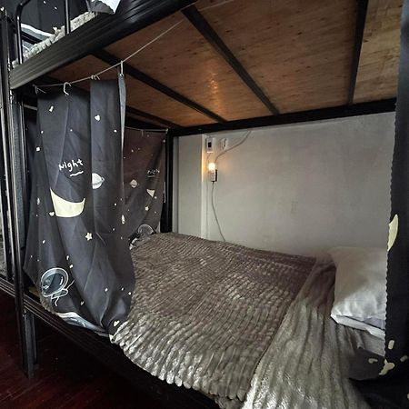 Happy Hope Hostel Bangkok Exterior photo