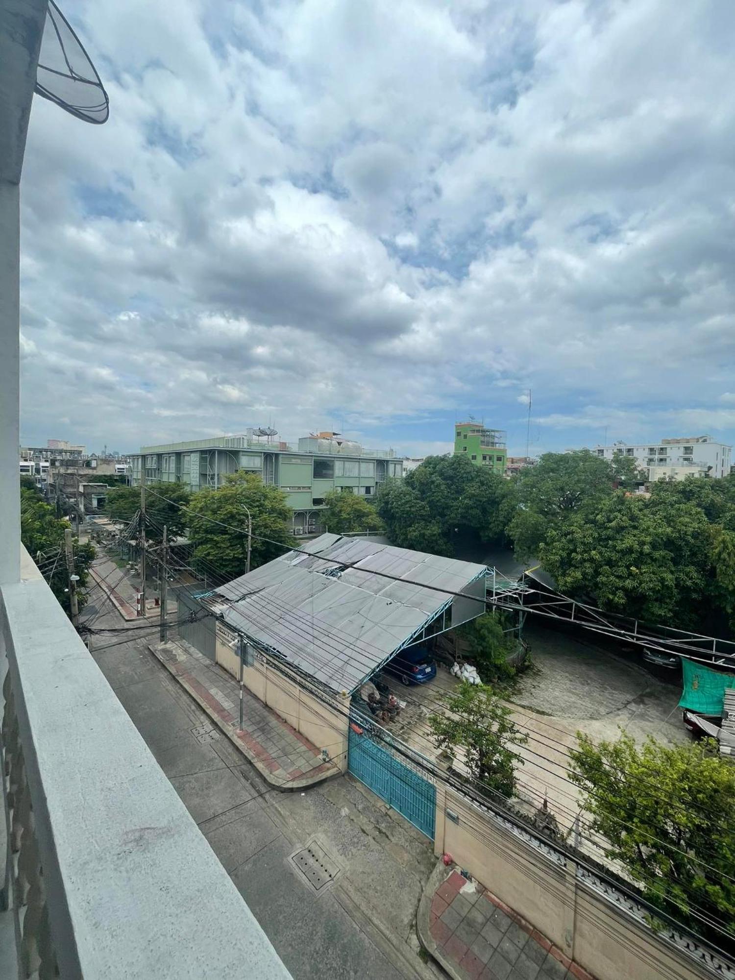 Happy Hope Hostel Bangkok Exterior photo